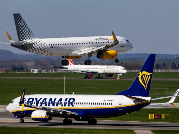 Swiss initiative wants flight tax to fund public transport