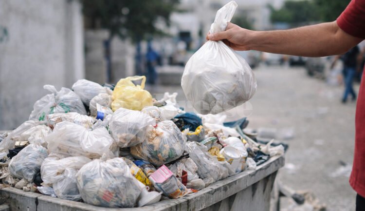 Each Tunisian generates nearly 1 kg of waste per day!