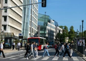 STATEC survey: Consumer confidence in Luxembourg falls to one-year low