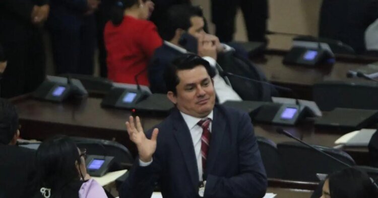 15 days of salary are deducted from 12 Libre deputies due to riots in Congress