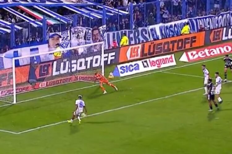 Vélez deserved to beat Central Córdoba, he missed several definitions and missed an incredible goal: he was still the leader again