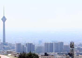 US imposes sanctions on Chinese refinery and 40 ships linked to Iran. Iranian MNE is in Islamabad