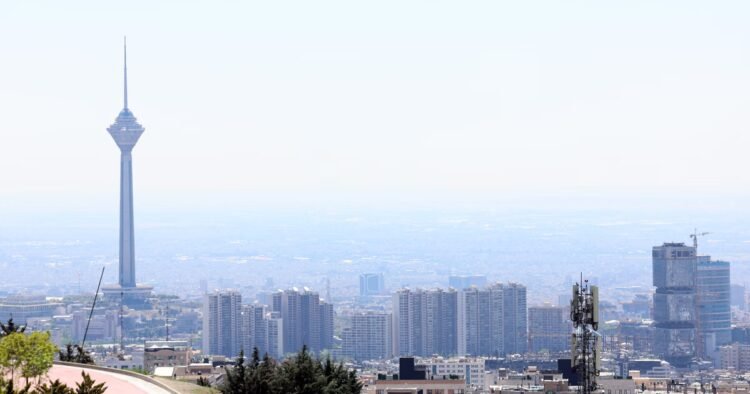 US imposes sanctions on Chinese refinery and 40 ships linked to Iran. Iranian MNE is in Islamabad
