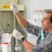 Argentina investigates a Cuban denounced for offering to cure cancer