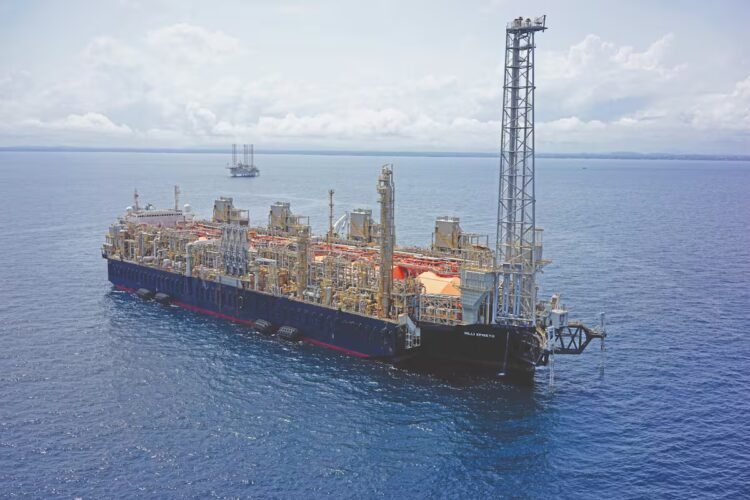 After the controversy over the Indian pipes, an Italian-Argentine consortium won the most important gas project in the country from Techint-Sacde