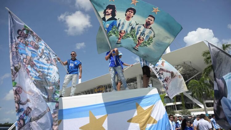 Free Fan Fest, theme bars and promotions on accommodation for fans