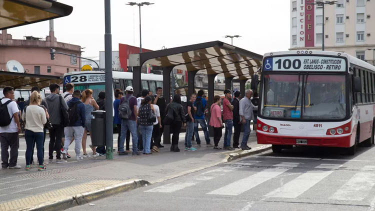 Bus companies warn that service could be interrupted this Wednesday