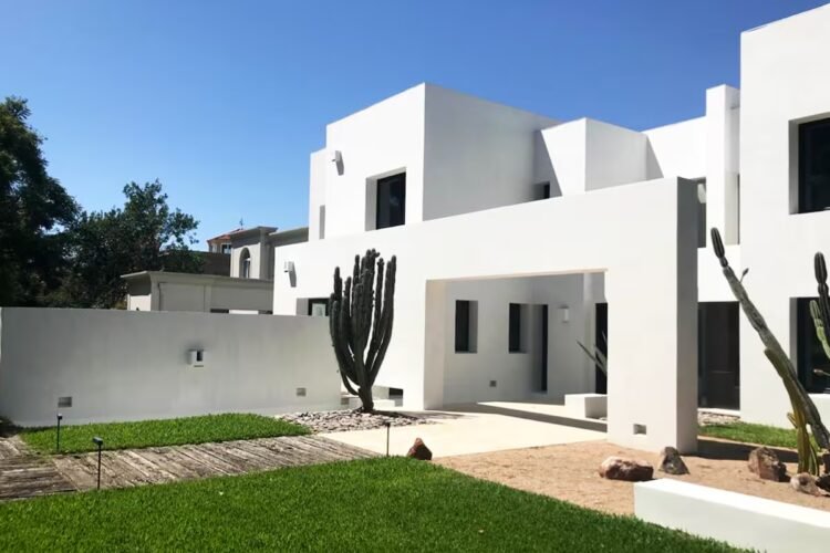 How much does it cost to paint a complete house of 100 square meters in April 2026