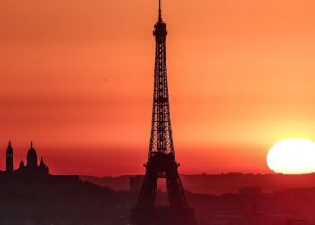The probability of a super El Niño capable of altering the global climate increases