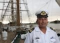 No conocía el mar cuando eligió ser marino y ya dio nueve vueltas al mundo en la Fragata Libertad