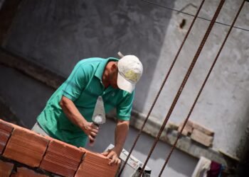 Informality continues to increase: there are already 9 million people working “black”