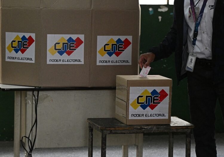 Electoral specialists propose transitional law to stop TSJ blockades