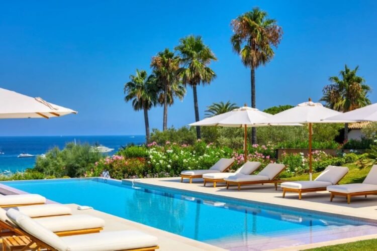 Villa rental in Saint-Tropez: Excellence Riviera redefines the art of a bespoke luxury stay with tailored concierge services