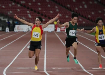 Inspired by idols’ rituals, HCI’s Jonathan Hoare and RI’s Anson Loh win NSG titles