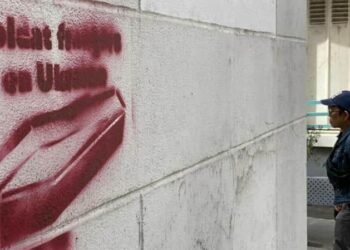 In France, seven Moldovans were fined for “Ukrainian graffiti” with coffins