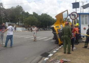 Havana: A ‘gazelle’, hit by a fire tanker truck in Vedado