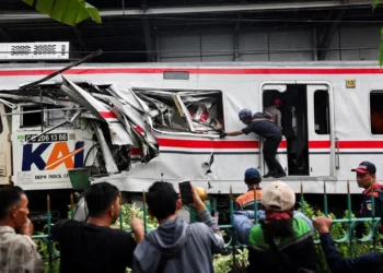 Indonesia train crash toll rises to 15 as rescuers complete evacuation