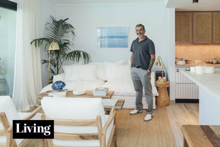 A two-room environment with a beachy feel for a graphic designer who loves surfing