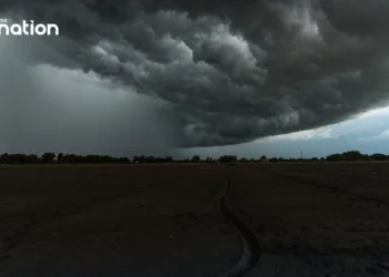 Storms lash 7 provinces in Northeast and East as Bangkok bakes