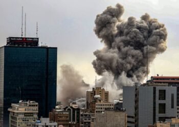 Iran’s economy was in a dire state before the war. Now millions face job losses and poverty