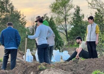 Cemeteries are being demolished in Dushanbe. Why are they being moved by the residents themselves and what will be built in the vacated space?