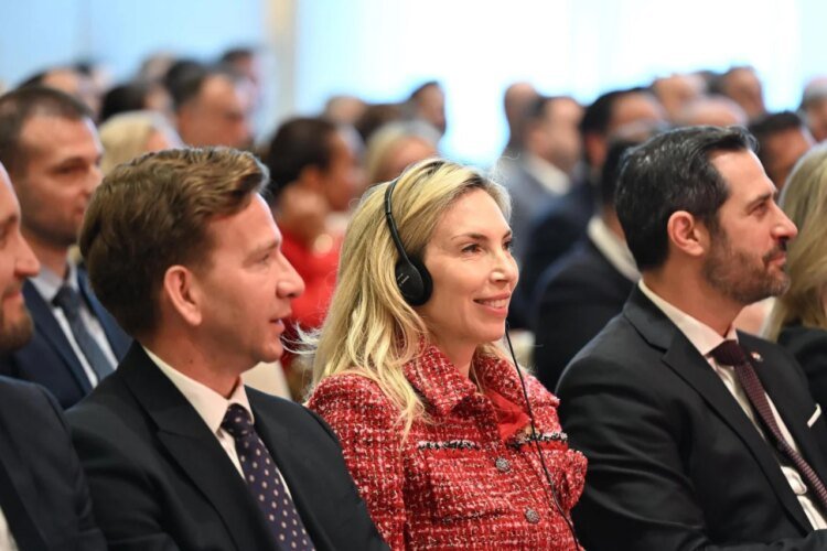 Slobodna Dalmacija – Višnja Starešina: Does the Dubrovnik summit open up an opportunity for Croatia to become a leader in the development of Central Europe?