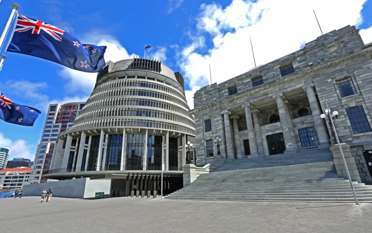 Poll result: National falls in favour, coalition count lower than left bloc