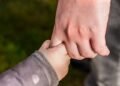 Govt to review immigrants´ family reunification income requirements