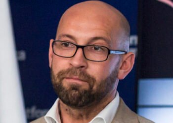 Minister Rutnicki accused of revealing classified government drill; Gmyz files complaint