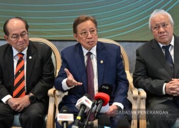 Early shift to alternative energy cushions Sarawak from global fuel price shocks, says Premier