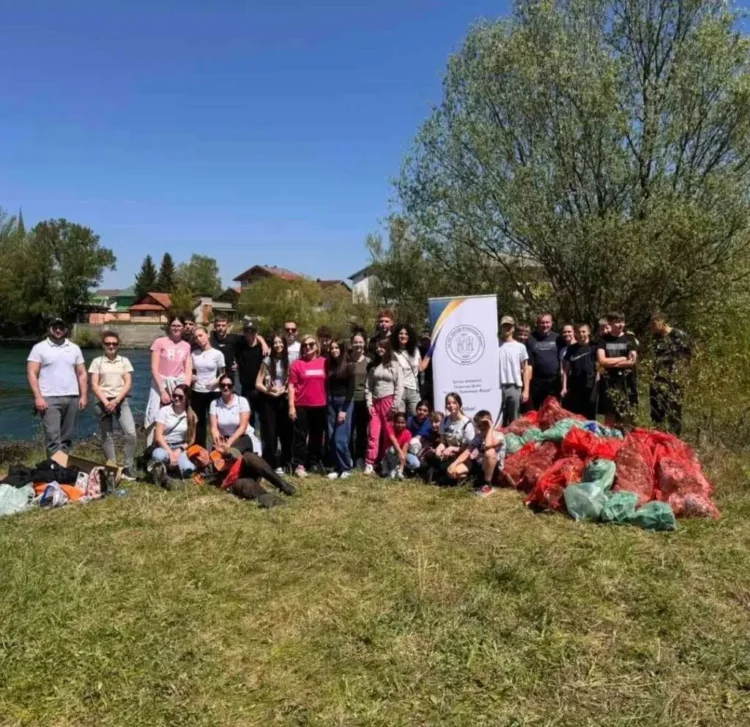 In an environmental action, students and divers cleaned the Una river in Bihać