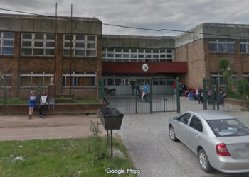 At high school: a student attacked another classmate with a weapon