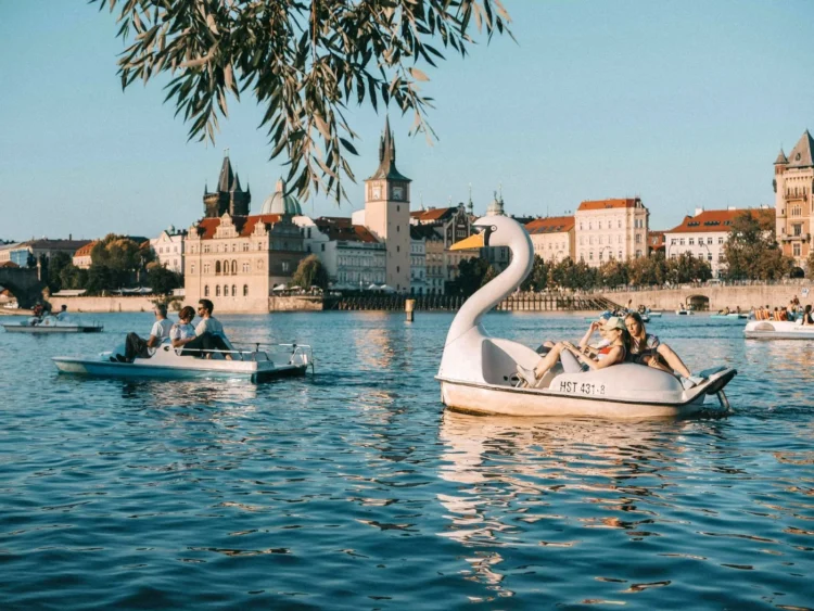 IPR Study: Prague Residents Satisfied With Life in the Capital – But High Housing Costs Remain a Major Concern