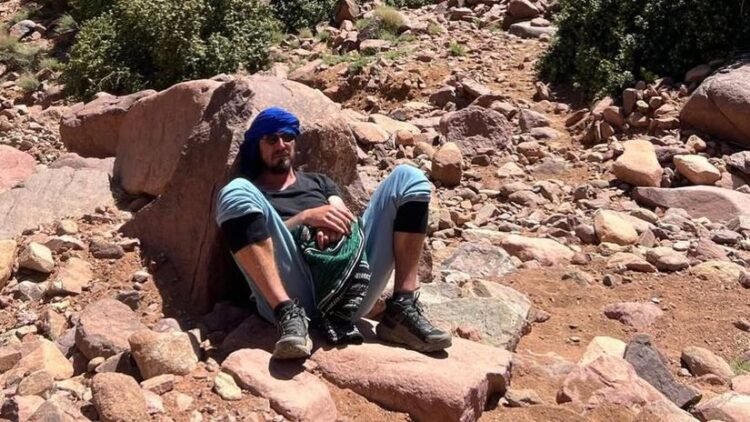 He was the best tennis player in the world, breaking women’s hearts. Now he wanders in the desert and sleeps in a tent – Tennis
