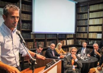 The ruling party is preparing to defend Adorni in Congress and does not rule out the presence of Milei