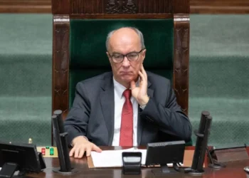 Czarzasty also barred a journalist from the Free Speech House from entering the Sejm. “A corrupt, bad man,”