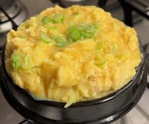 Steamed eggs in stone pot
