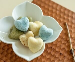 Heart-shaped seolgi (steamed rice cakes with strawberry jam filling)