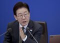 Lee urges peace based on universal human rights