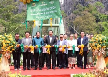 PM opens new eco-tourism site in Khammouane