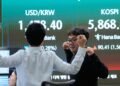 World stock markets and oil rise again awaiting talks between the US and Iran