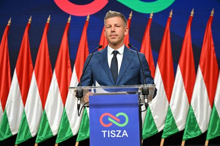 After the opposition victory, they denounce that an Orban official destroys secret documents about his ties with Russia