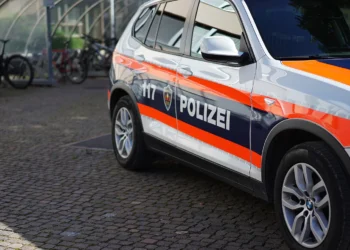 E-bike handlebar resists police