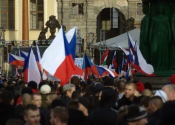 Thousands of students protest against the Babiš government’s media plans
