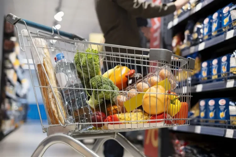 Two May Public Holidays in the Czech Republic: Which Shops Will Remain Open on 1 and 8 May