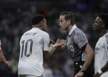 Real Madrid suffers another setback and leaves the LaLiga title on a plate for Barcelona