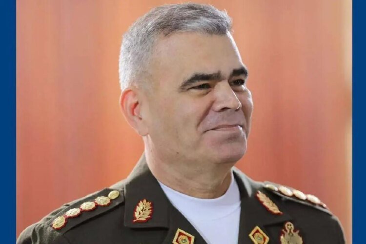 Restructuring in Venezuela: Padrino López goes from Defense to Agriculture