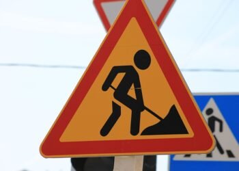 Traffic disruptions: True Blue and Dusty Highway junction