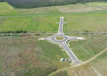 A $1.5 million roundabout from nowhere to nowhere shows the ‘Orbánist economy’