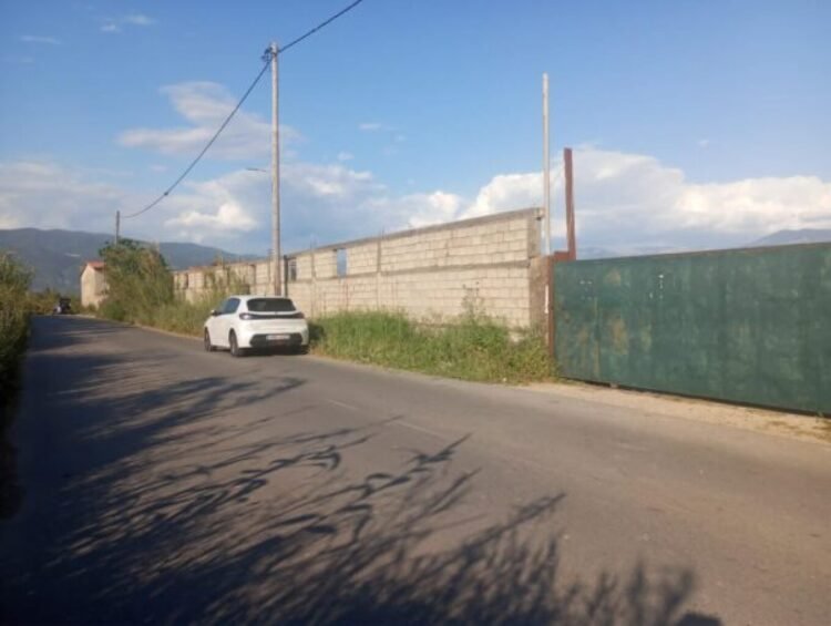 He was found in the stable with a bullet in the head, suspicions about the death of the 42-year-old Albanian in Greece! View from the scene